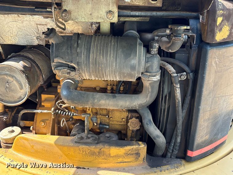 image for item ET6479 2004 Caterpillar 303 mini excavator