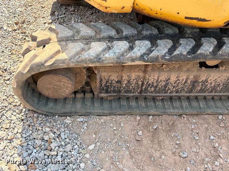 image for item ET6479 2004 Caterpillar 303 mini excavator
