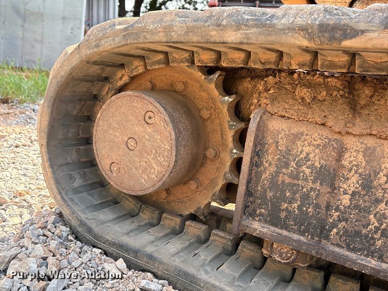 image for item ET6479 2004 Caterpillar 303 mini excavator