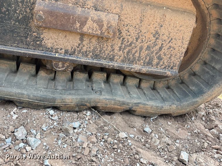 image for item ET6479 2004 Caterpillar 303 mini excavator