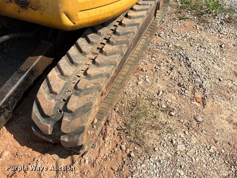 image for item ET6479 2004 Caterpillar 303 mini excavator