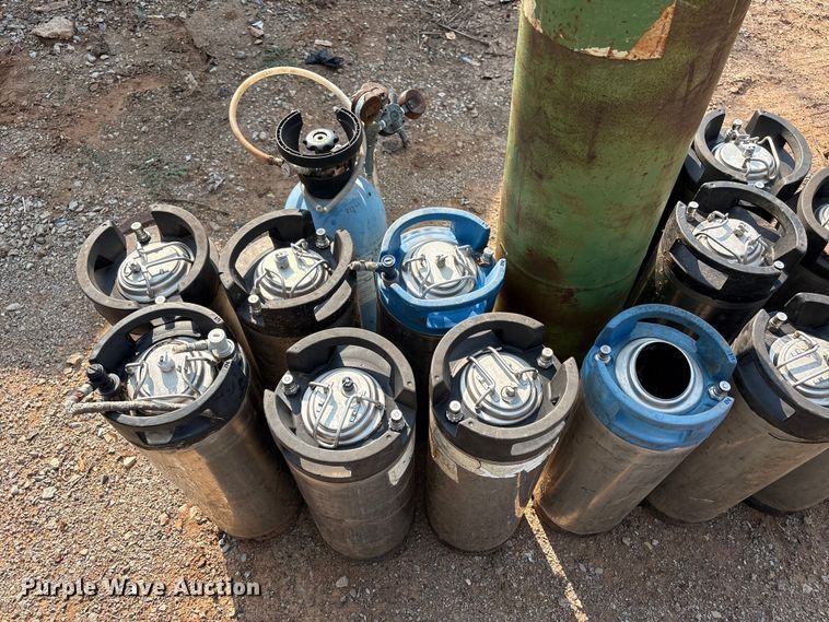 image for item ET6482 (17) Gas tanks