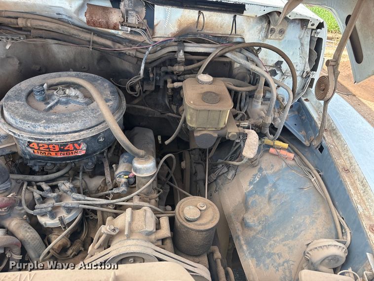 image for item ET6488 1989 Ford F700 dump truck