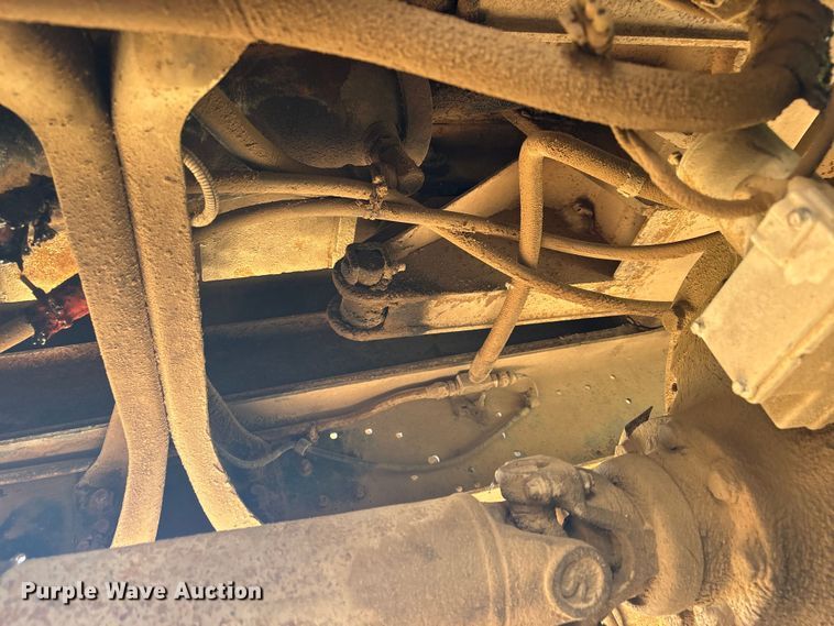 image for item ET6488 1989 Ford F700 dump truck