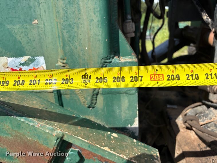 image for item ET6491 2002 Peterbilt 320 refuse truck