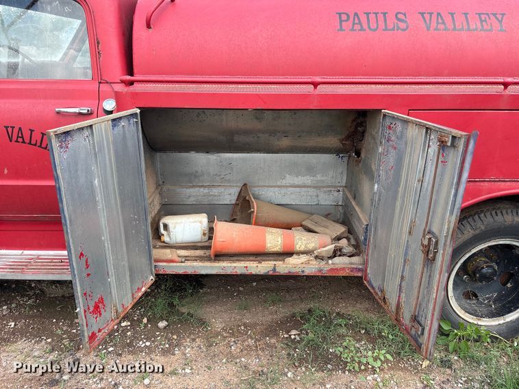 image for item ET6492 1968 Chevrolet C50 pumper fire truck