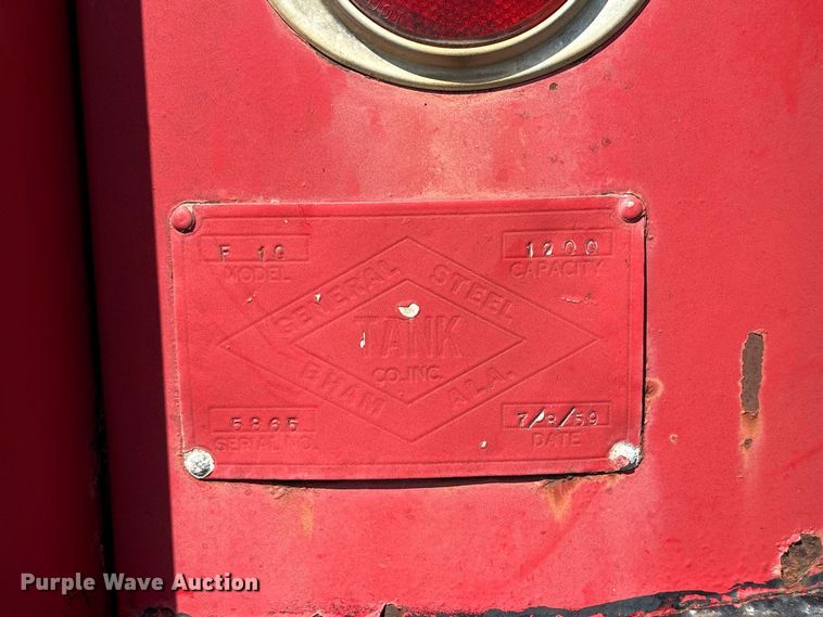 image for item ET6492 1968 Chevrolet C50 pumper fire truck