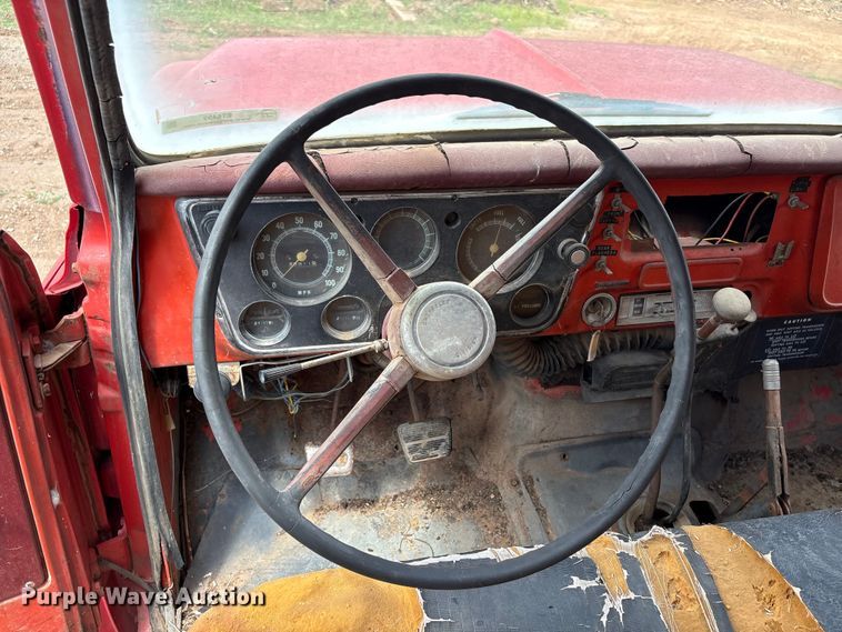 image for item ET6492 1968 Chevrolet C50 pumper fire truck