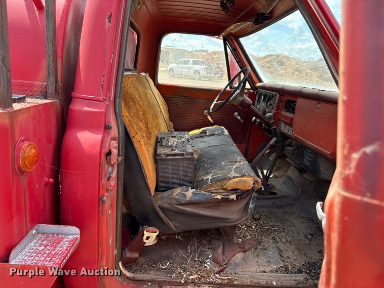 image for item ET6492 1968 Chevrolet C50 pumper fire truck