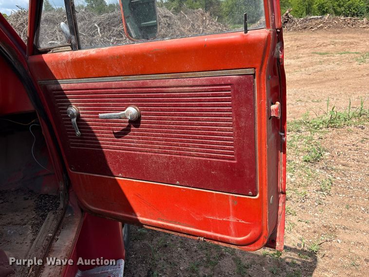 image for item ET6492 1968 Chevrolet C50 pumper fire truck