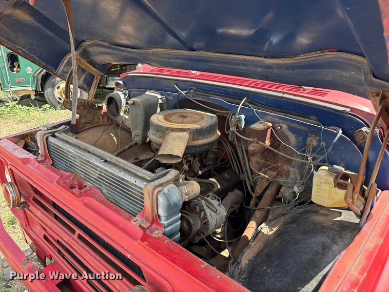 image for item ET6492 1968 Chevrolet C50 pumper fire truck