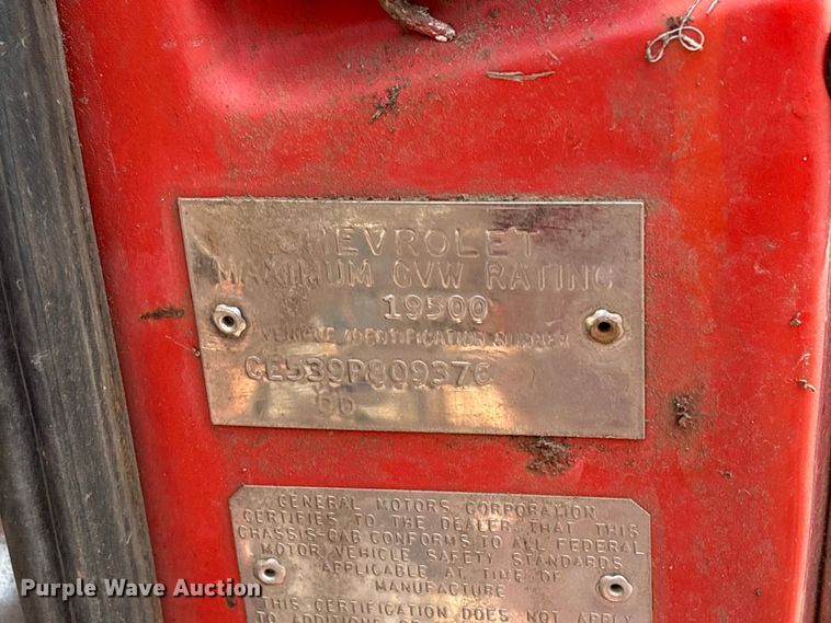image for item ET6492 1968 Chevrolet C50 pumper fire truck