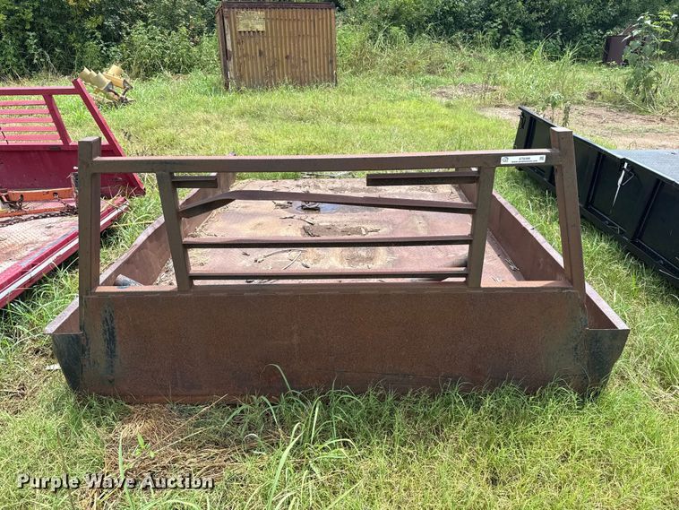 image for item ET6496 Flatbed pickup bed