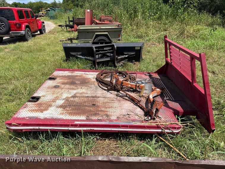 image for item ET6497 Flatbed pickup bed