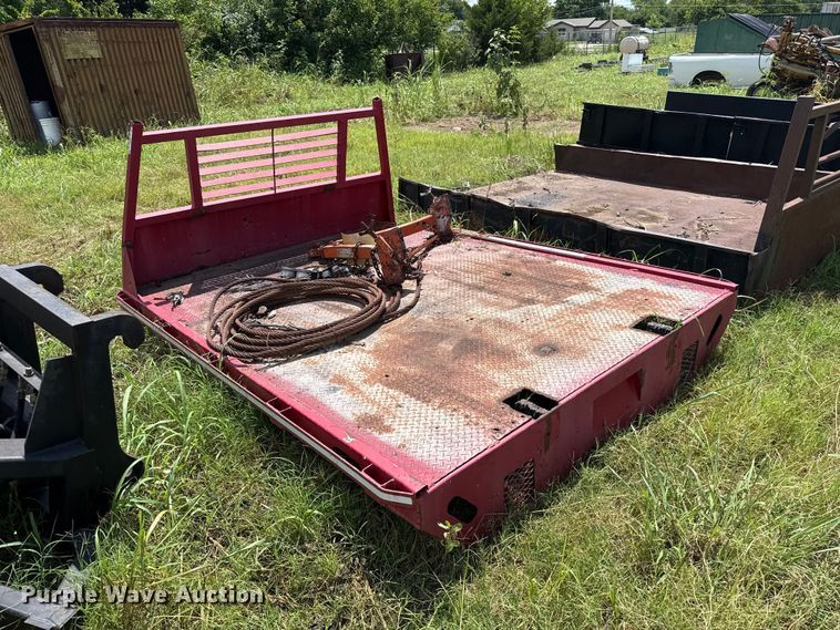 image for item ET6497 Flatbed pickup bed