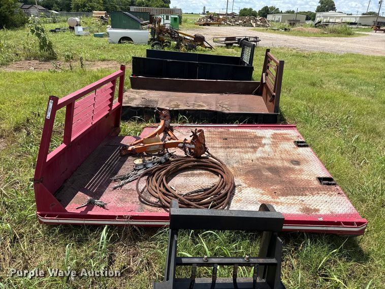 image for item ET6497 Flatbed pickup bed