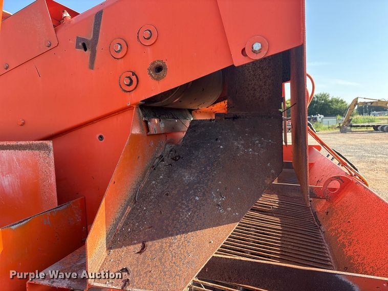 image for item EU5782 2001 Rosco SPR-HH chip spreader