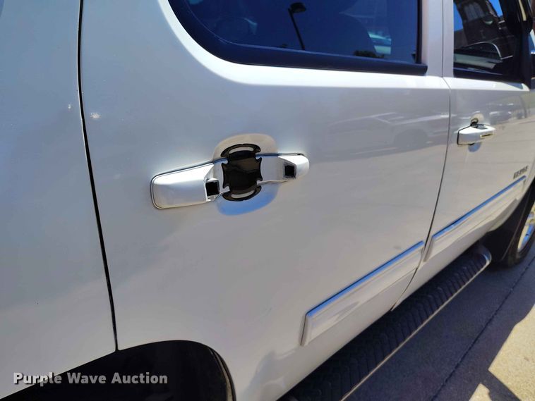 image for item EW1038 2010 Chevrolet Tahoe SUV