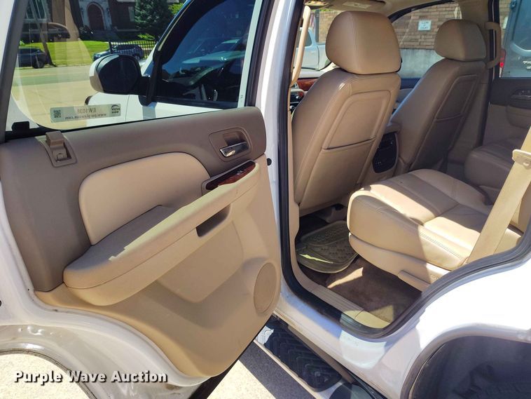 image for item EW1038 2010 Chevrolet Tahoe SUV