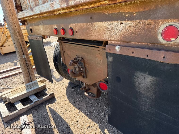 image for item EW4036 1991 Mack RD690S dump truck