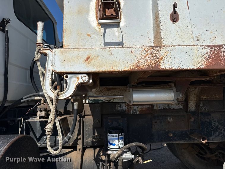 image for item EW4036 1991 Mack RD690S dump truck