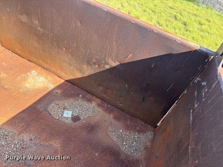 image for item EW4036 1991 Mack RD690S dump truck
