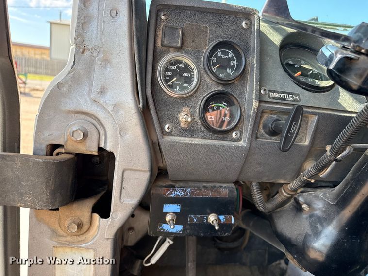 image for item EW4036 1991 Mack RD690S dump truck