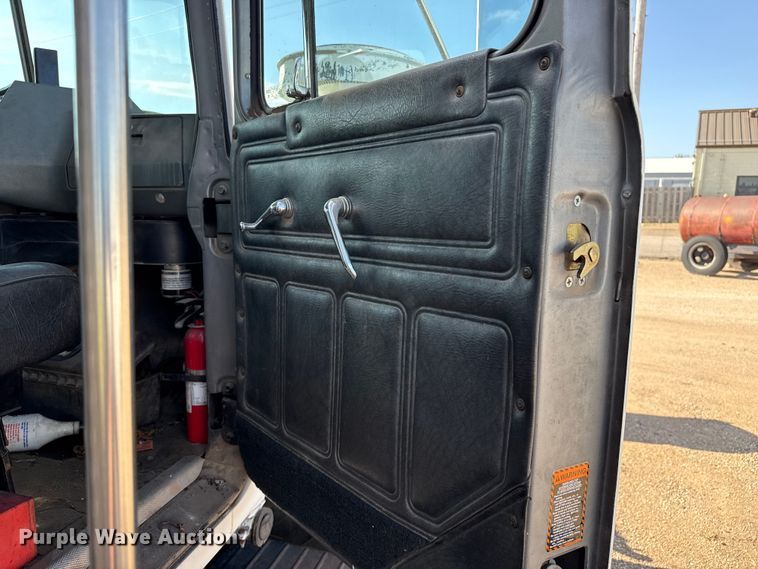 image for item EW4036 1991 Mack RD690S dump truck