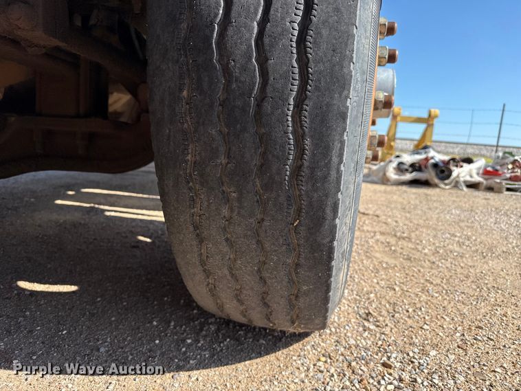 image for item EW4036 1991 Mack RD690S dump truck