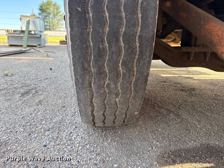 image for item EW4036 1991 Mack RD690S dump truck