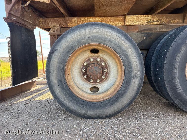 image for item EW4036 1991 Mack RD690S dump truck