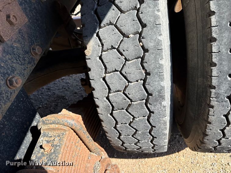 image for item EW4036 1991 Mack RD690S dump truck