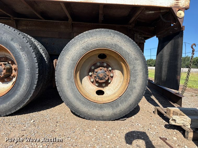 image for item EW4036 1991 Mack RD690S dump truck