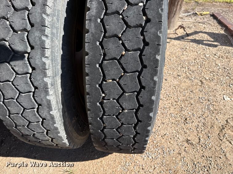 image for item EW4036 1991 Mack RD690S dump truck