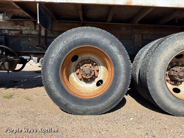 image for item EW4036 1991 Mack RD690S dump truck