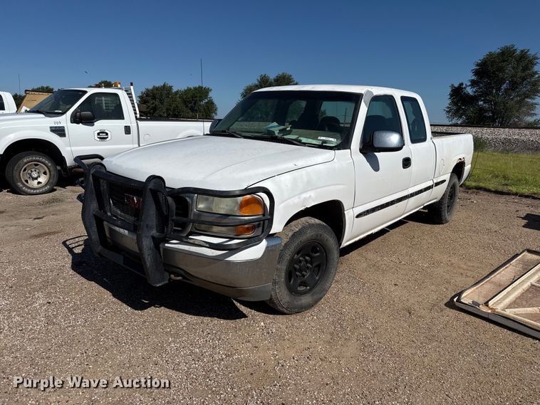 2000 GMC Sierra 1500 Ext. Cab pickup truck