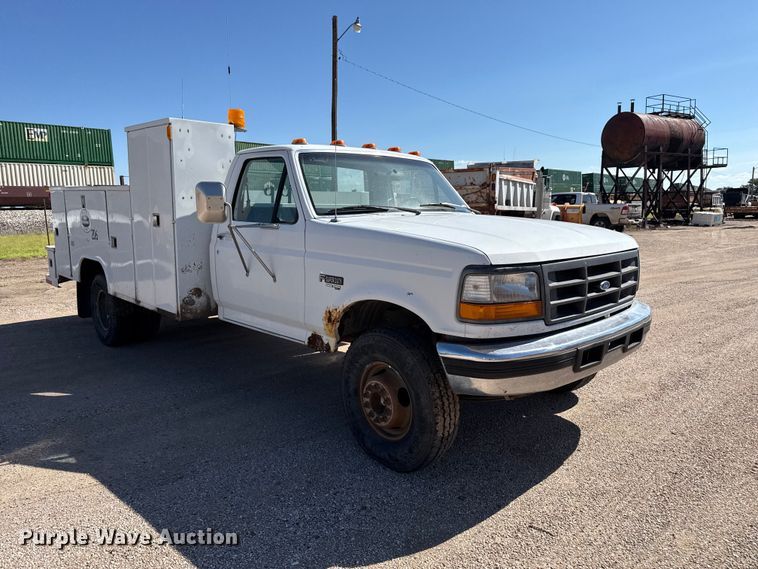 image for item EW4038 1995 Ford F-Super Duty utility / service truck