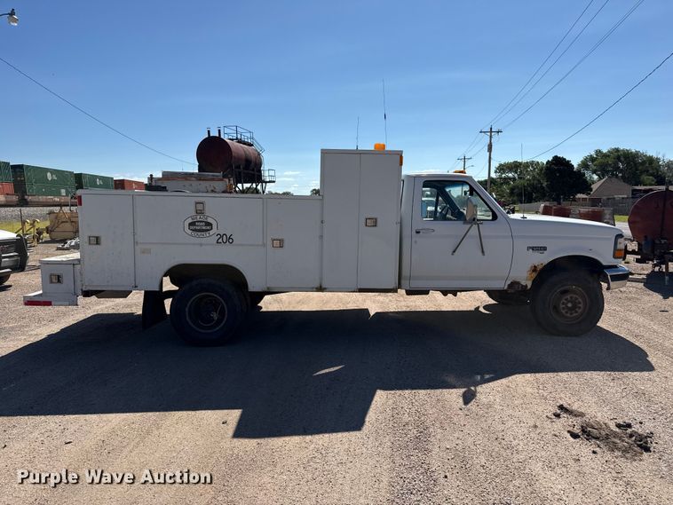 image for item EW4038 1995 Ford F-Super Duty utility / service truck