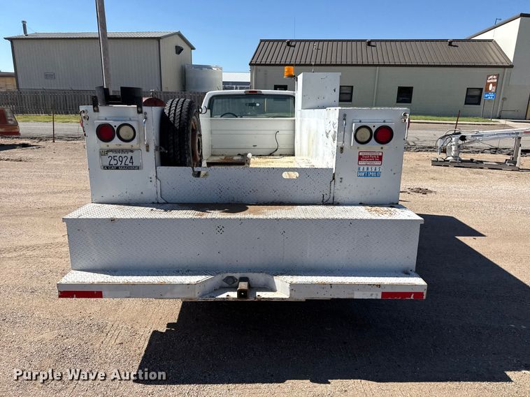 image for item EW4038 1995 Ford F-Super Duty utility / service truck