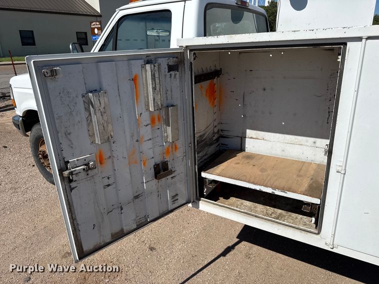 image for item EW4038 1995 Ford F-Super Duty utility / service truck