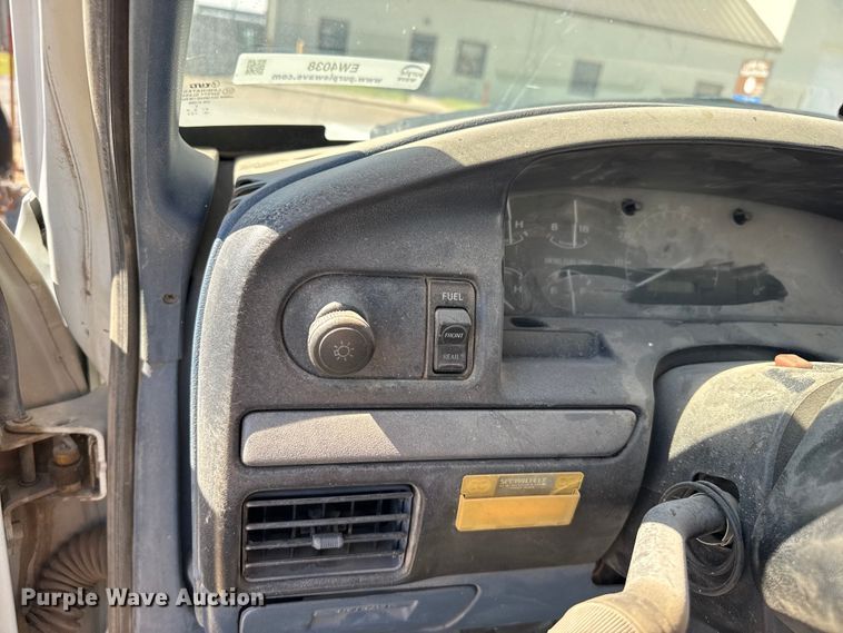 image for item EW4038 1995 Ford F-Super Duty utility / service truck