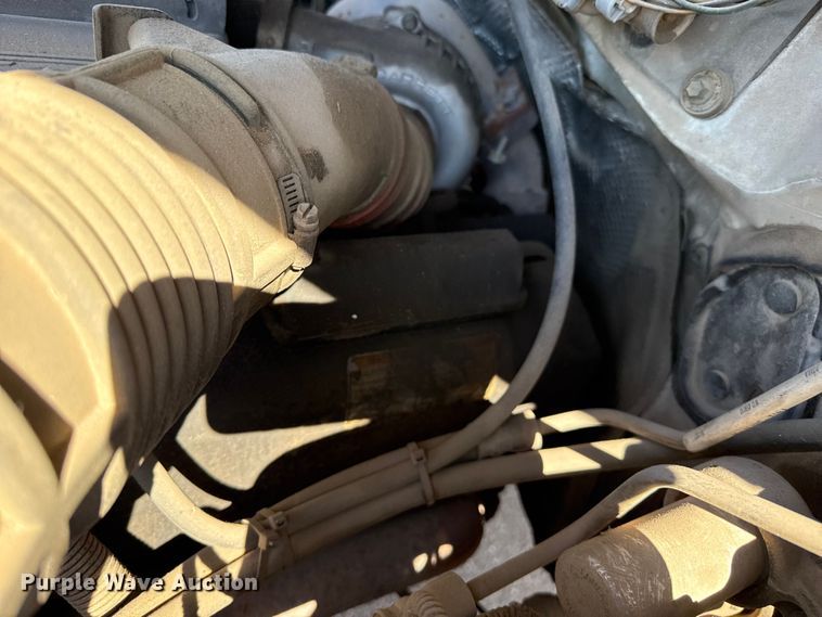 image for item EW4038 1995 Ford F-Super Duty utility / service truck