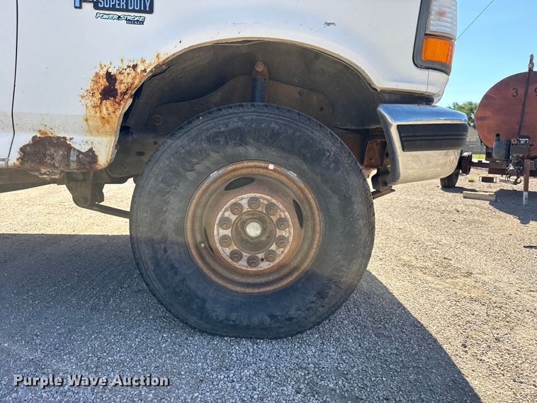 image for item EW4038 1995 Ford F-Super Duty utility / service truck