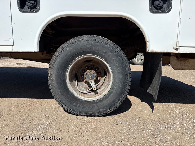 image for item EW4038 1995 Ford F-Super Duty utility / service truck