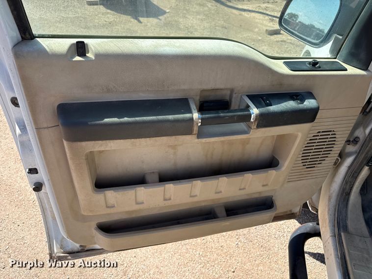 image for item EW4039 2008 Ford F250 Super Duty pickup truck