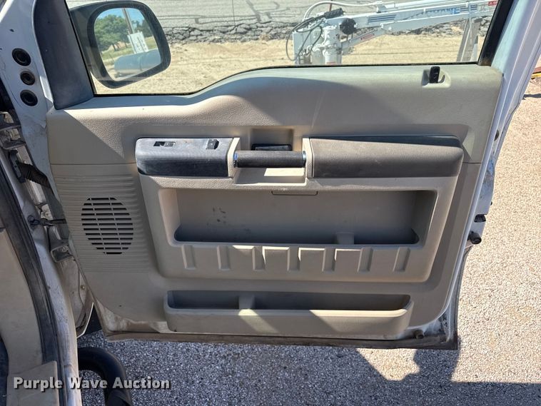 image for item EW4039 2008 Ford F250 Super Duty pickup truck