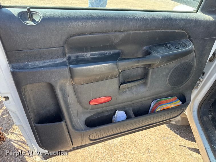 image for item EW4041 2003 Dodge Ram 3500 pickup truck cab and chassis