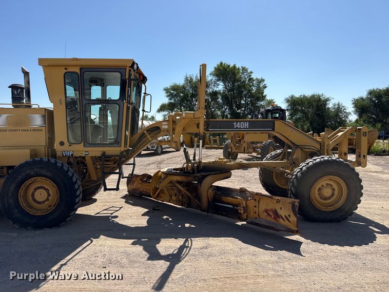 image for item EW4042 1999 Caterpillar 140H motor grader