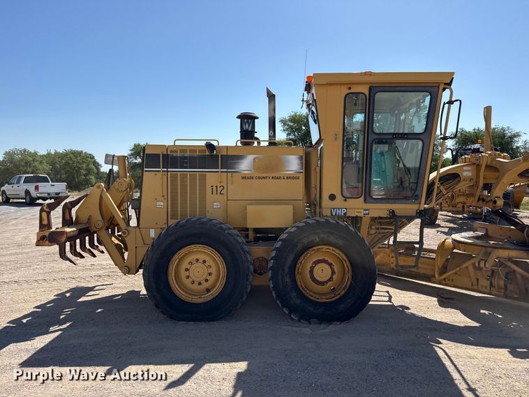 image for item EW4042 1999 Caterpillar 140H motor grader