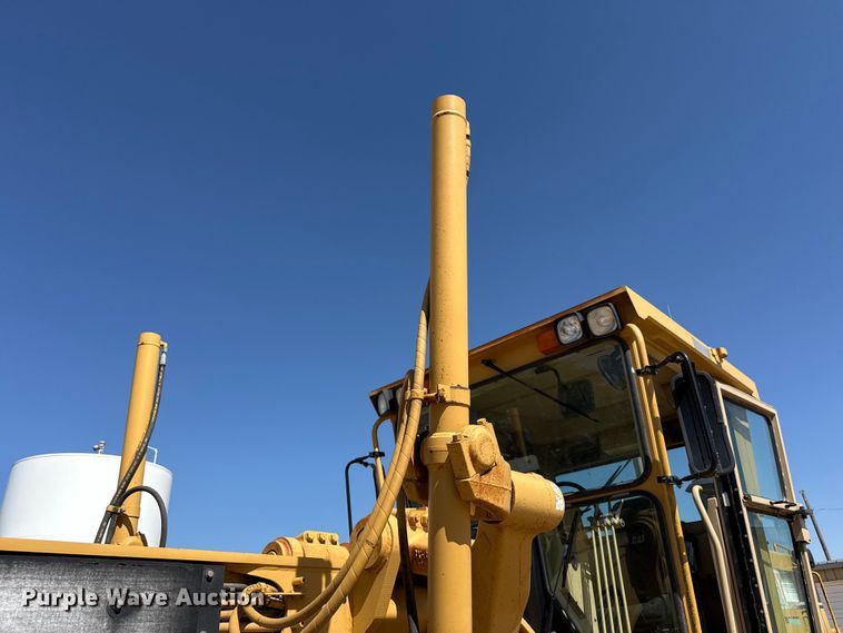 image for item EW4042 1999 Caterpillar 140H motor grader